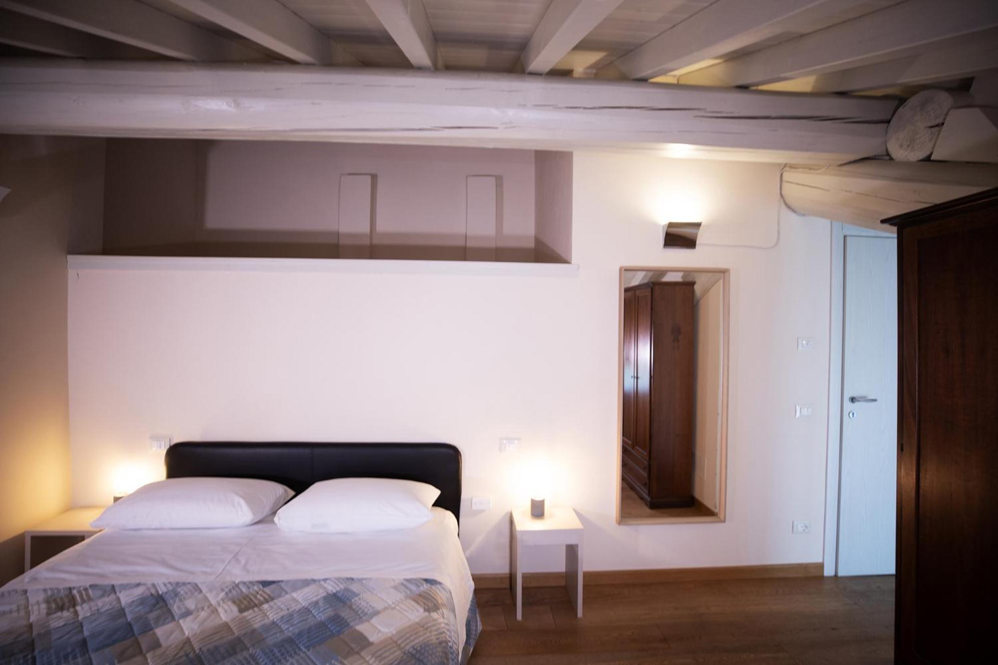 Relais La Rocca Solferino Bed & Breakfast Exterior photo